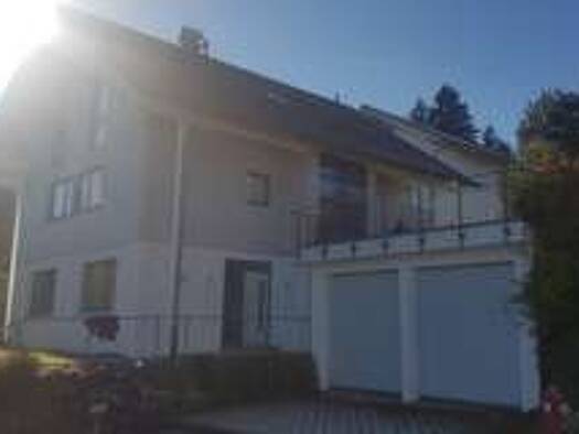 Einfamilienhaus zur Miete 1.650 € 5 Zimmer 200 m² 800 m² Grundstück frei ab sofort Schönwald im Schwarzwald 78141