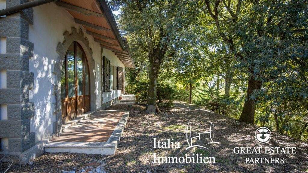 Villa zum Kauf 230.000 € 6 Zimmer 131 m² 2.000 m² Grundstück Tuoro Sul Trasimeno 06069