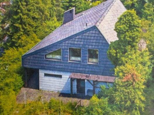 Villa zum Kauf provisionsfrei 365.000 € 7 Zimmer 300 m² 1.368 m² Grundstück frei ab sofort Gemünden Gemünden am Main 97737