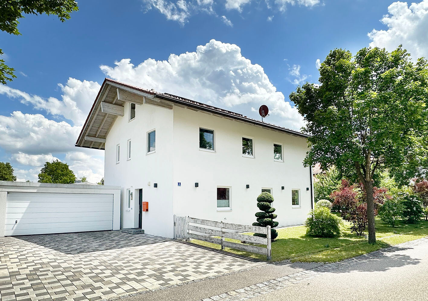 Einfamilienhaus zum Kauf 945.000 € 4,5 Zimmer 160 m²<br/>Wohnfläche 1.452 m²<br/>Grundstück ab sofort<br/>Verfügbarkeit Seeon Seeon-Seebruck 83370