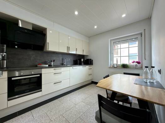 Reihenmittelhaus zum Kauf 315.000 € 4 Zimmer 112 m² 279 m² Grundstück Geseke Geseke 59590