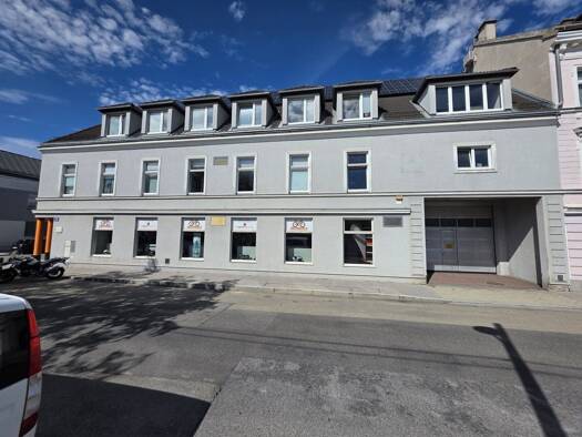 Bürogebäude zum Kauf als Kapitalanlage geeignet 1.905 € 15 Zimmer 1.391 m² 453 m² Grundstück Wien 1110