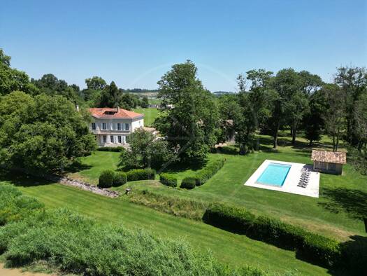 Haus zum Kauf 1.900.000 € 464 m² 116.722 m² Grundstück Saint-Emilion 33330