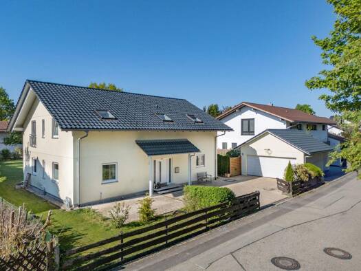 Einfamilienhaus zum Kauf 7 Zimmer 243 m² 1.112 m² Grundstück Sauerlach 82054