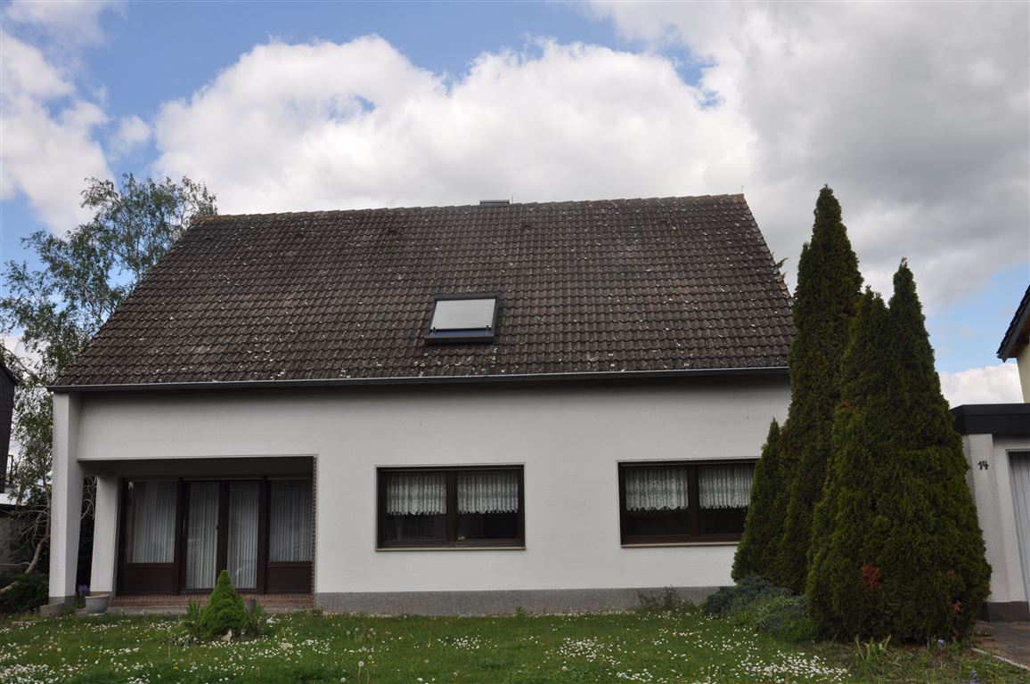 Mehrfamilienhaus zum Kauf 355.000 € 6 Zimmer 175 m²<br/>Wohnfläche 700 m²<br/>Grundstück Friesheim Erftstadt 50374