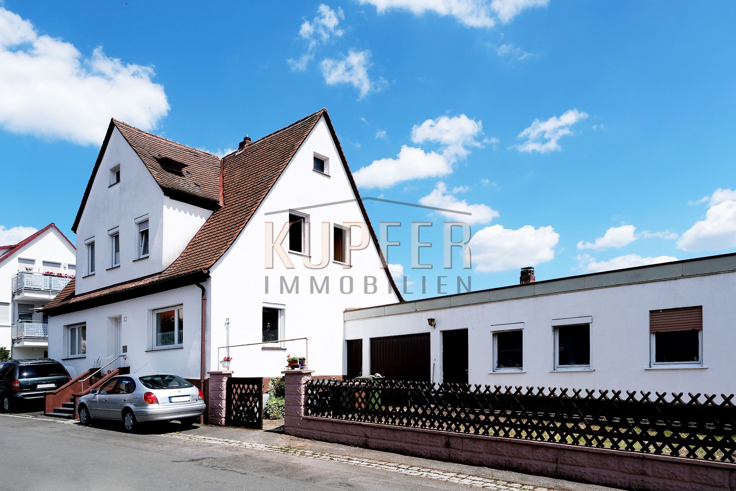 Einfamilienhaus zum Kauf 280.000 € 6 Zimmer 130 m²<br/>Wohnfläche 324 m²<br/>Grundstück Herzogenaurach 1 Herzogenaurach 91074