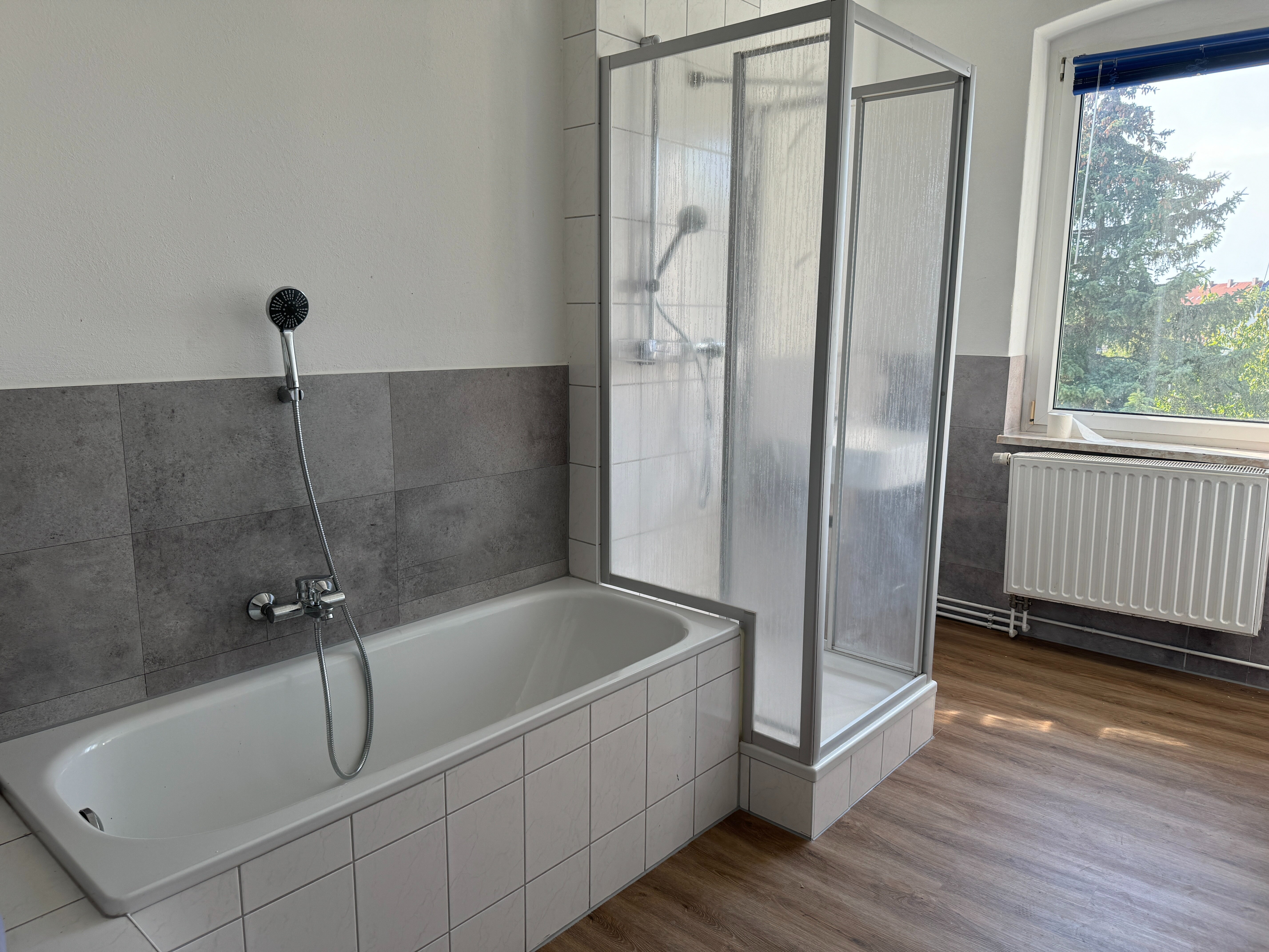 Wohnung zur Miete 599 € 4 Zimmer 110 m²<br/>Wohnfläche 1.<br/>Geschoss Friedrichstraße 17 Wilkau-Haßlau Wilkau-Haßlau 08112