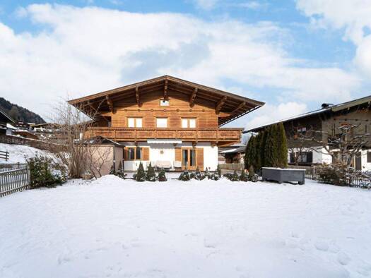 Mehrfamilienhaus zur Miete 3.500 € 774 m² frei ab 01.02.2026 Kitzbühel 6370