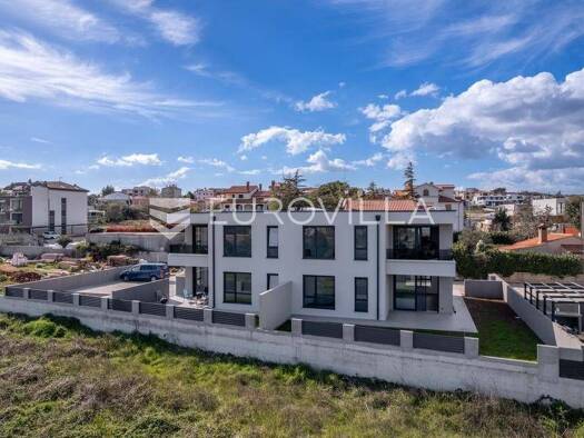 Wohnung zum Kauf 350.000 € 2 Zimmer 72 m² Liznjan Liznjan