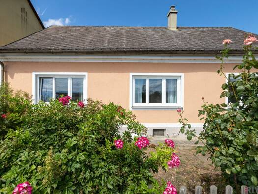 Mehrfamilienhaus zur Miete 1.500 € 5 Zimmer 100,3 m² Haunoldstein 3384