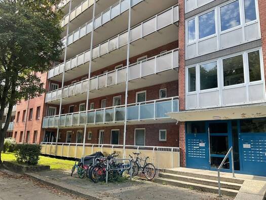 Wohnung zur Miete 729 € 3 Zimmer 74,7 m² 1. Geschoss frei ab 16.11.2026 Insterburger Straße 39 Neumühlen-Dietrichsdorf Kiel 24149