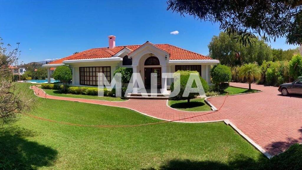 Einfamilienhaus zum Kauf 682.624 € 4 Zimmer 450 m² 2.000 m² Grundstück Urbanización Vieja Hacienda, Cerca del Colegio Men Quito 170157