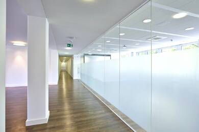 Bürofläche zur Miete provisionsfrei 11 € 742 m² Bürofläche teilbar ab 396 m² Ismaning Ismaning 85737