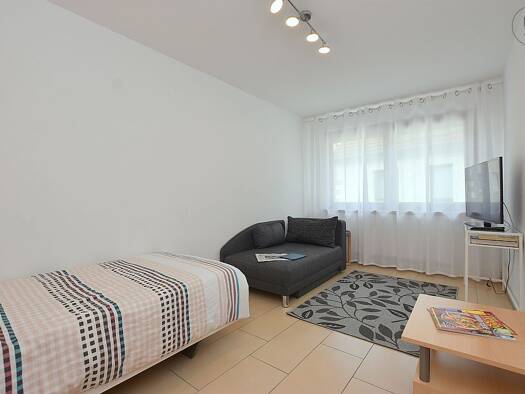 Wohnung zur Miete Wohnen auf Zeit 1.090 € 1 Zimmer 32 m² frei ab sofort Münster Stuttgart 70376