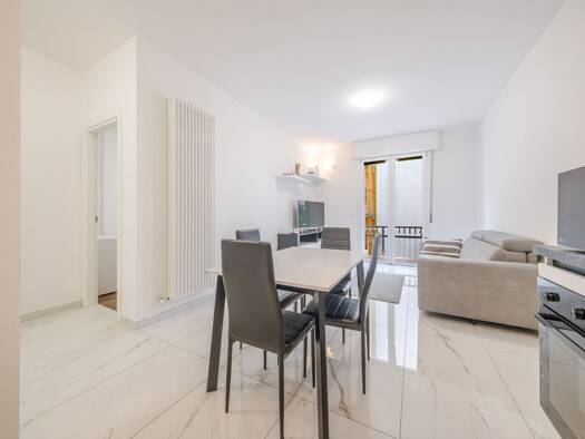 Wohnung zum Kauf 295.000 € 2 Zimmer 65 m² 5 Geschosse frei ab sofort Garda 37016