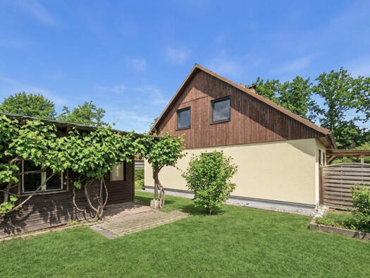 Hotel zum Kauf provisionsfrei 755.000 € 7 Zimmer 247 m² Gastrofläche 861 m² Grundstück Bierkeller-Waldeck Langenargen 88085