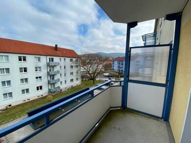 Wohnung zur Miete 329 € 2 Zimmer 51 m² 3. Geschoss frei ab 01.06.2025 Straße der Freundschaft 10 Zella-Mehlis 98544
