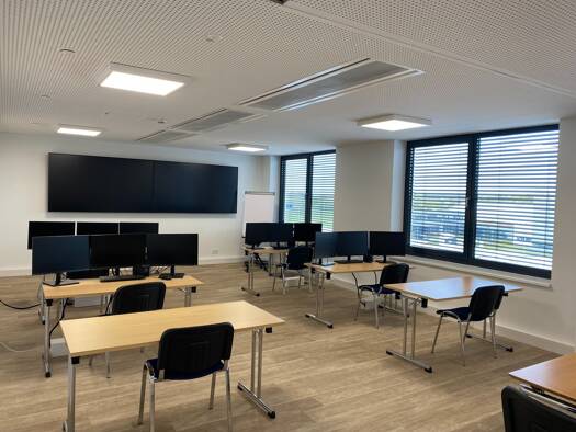 Bürofläche zur Miete provisionsfrei 10 € 508 m² Bürofläche teilbar ab 227 m² Lübeck 23570