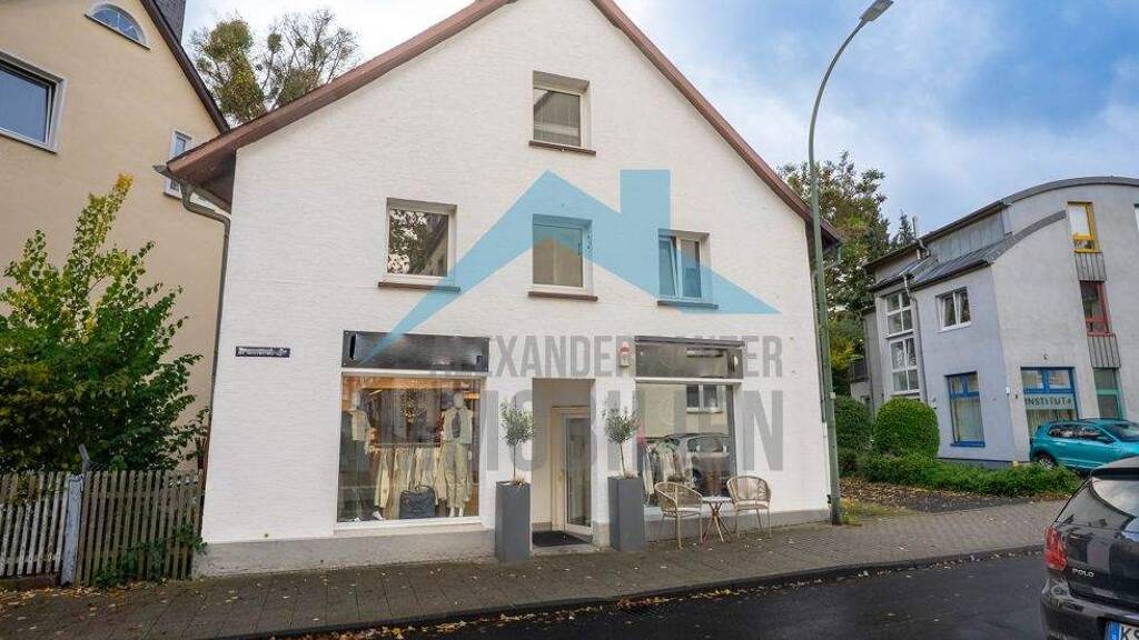Haus zum Kauf 335.000 € 10 Zimmer 243,4 m² 434 m² Grundstück Kirchditmold Kassel 34130