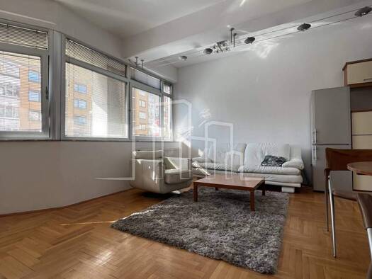 Wohnung zur Miete 435 € 3 Zimmer 1. Geschoss Sarajevo 71000