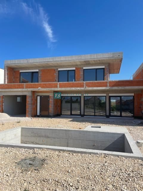 Haus zum Kauf 575.000 € 5 Zimmer 200 m²<br/>Wohnfläche 300 m²<br/>Grundstück Vodice center 22211