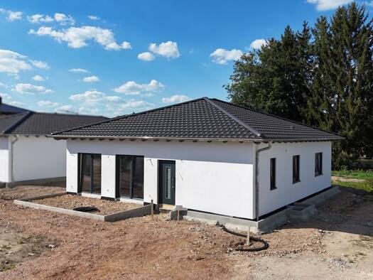 Bungalow zum Kauf - Erstbezug 635.000 € 4 Zimmer 118,3 m² 501 m² Grundstück Katzdorf Teublitz 93158