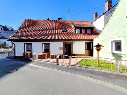 Einfamilienhaus zum Kauf 109.000 € 4 Zimmer 70,1 m² 102 m² Grundstück Stadtsteinach 95346