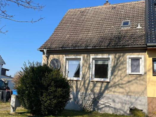 Doppelhaushälfte zum Kauf 109.000 € 3 Zimmer 79 m² 1.202 m² Grundstück frei ab sofort Langenhanshagen Trinwillershagen 18320