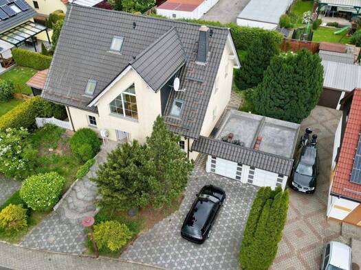 Haus zum Kauf 425.000 € 6 Zimmer 220 m² 783 m² Grundstück frei ab sofort Sömmerda 99610