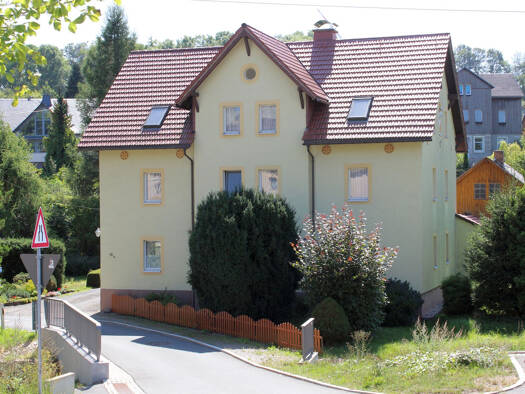 Mehrfamilienhaus zum Kauf 190.000 € 6 Zimmer 190 m² 1.450 m² Grundstück frei ab sofort Obercarsdorf Dippoldiswalde 01744