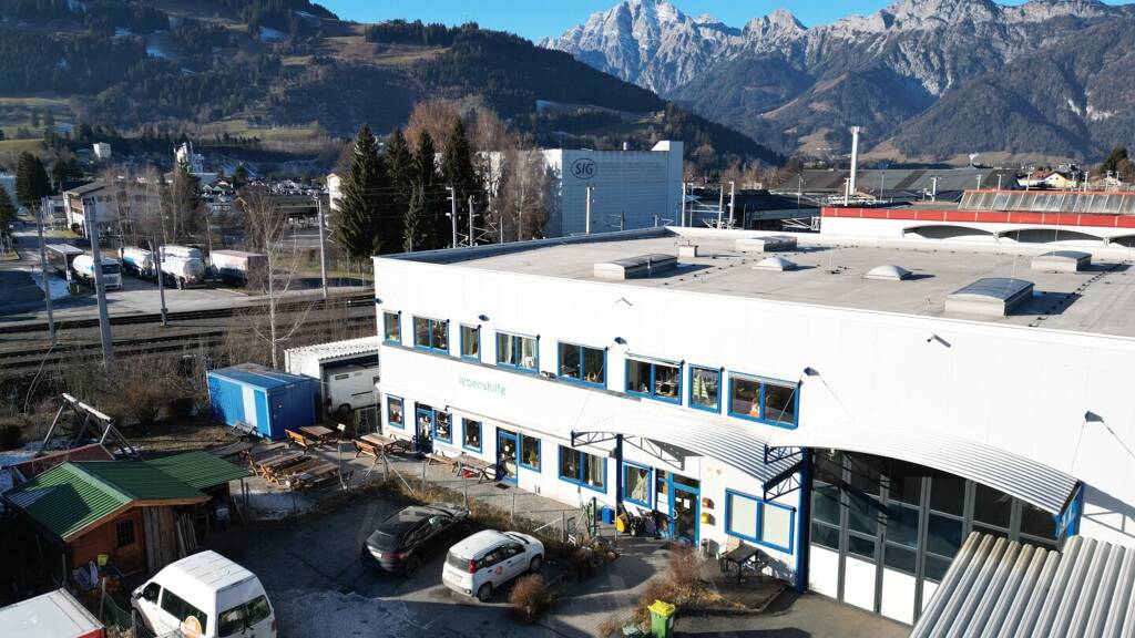 Büro zur Miete 1.250 € 88 m² Bürofläche Saalfelden am Steinernen Meer 5760