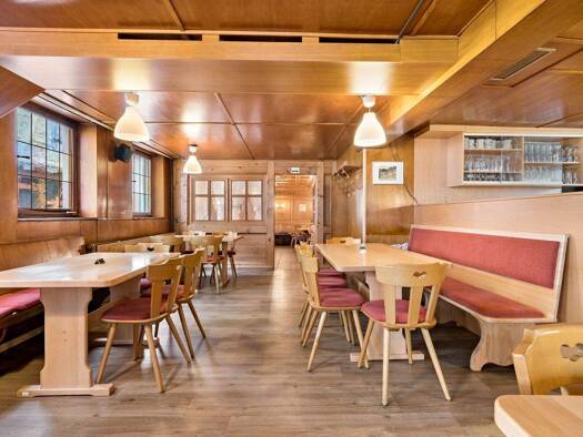 Restaurant zur Miete 980 € Bergstraße 16 Mühlheim 78570