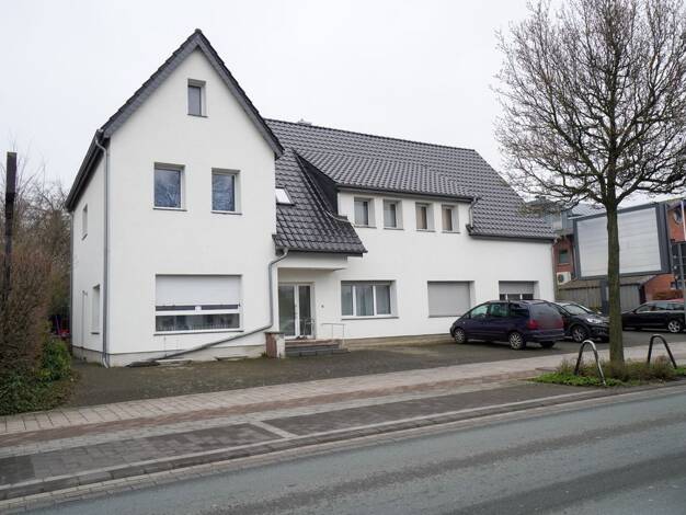 Mehrfamilienhaus zum Kauf 799.000 € 19 Zimmer 489,1 m² 1.960 m² Grundstück Salzkotten 33154