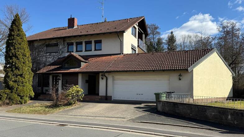 Einfamilienhaus zum Kauf 386.000 € 6 Zimmer 167 m² 1.066 m² Grundstück frei ab sofort Bachstraße 22 Michelau Michelau in Oberfranken 96247