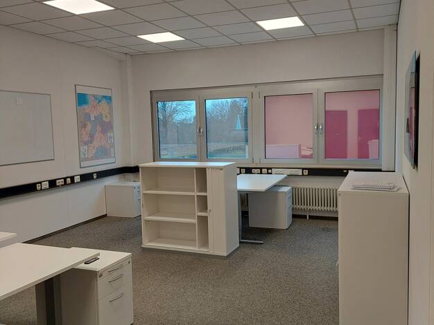 Bürofläche zur Miete 6,90 € 238,1 m² Bürofläche Tscheulinstr. 21 Teningen 79331