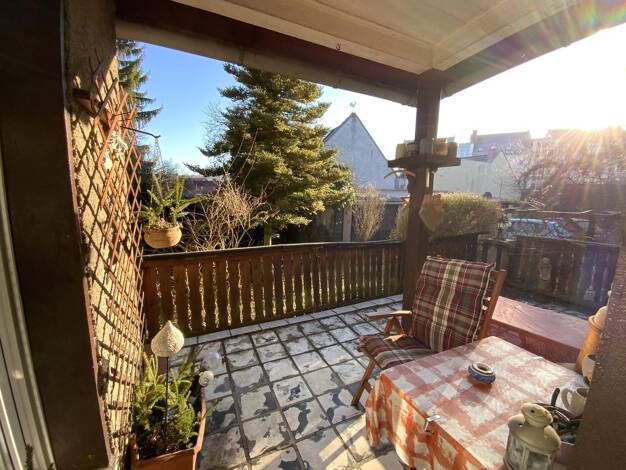 Villa zum Kauf 325.000 € 9 Zimmer 180 m² 590 m² Grundstück Bischleben-Stedten Erfurt 99094