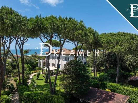 Villa zum Kauf 8.514.654 € 8 Zimmer 1.100 m² Massa 54100