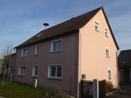 Einfamilienhaus zum Kauf 268.000 € 9 Zimmer 295 m² 743 m² Grundstück Schwarzenberg Scheinfeld Umgebung 91443