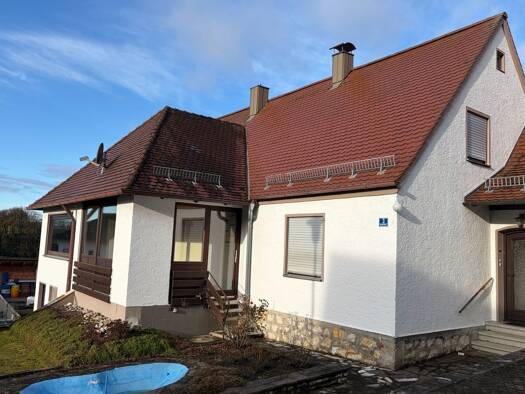 Einfamilienhaus zum Kauf provisionsfrei 375.000 € 7 Zimmer 170 m² 710 m² Grundstück Hochwaldstraße 3 Mitterfecking Saal a.d.Donau 93342