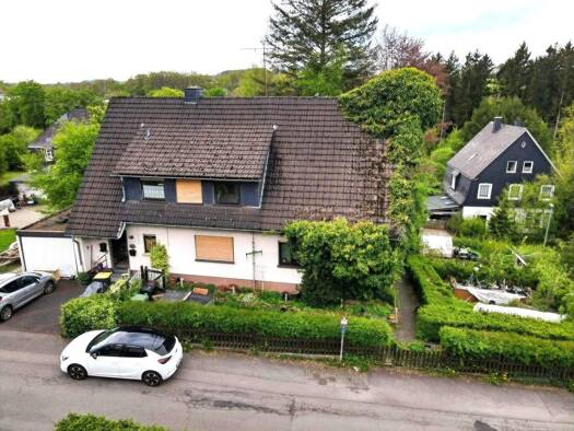 Einfamilienhaus zum Kauf 250.000 € 7 Zimmer 170 m² 831 m² Grundstück Vahlberg Wenden 57482