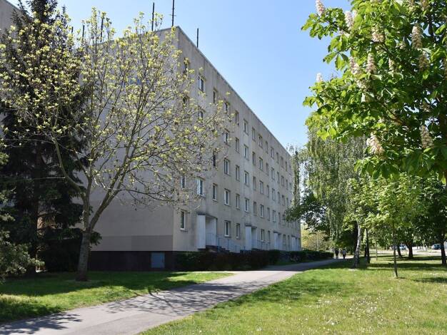 Wohnung zur Miete 352 € 2 Zimmer 46,9 m² 5. Geschoss frei ab 01.11.2026 Robert-Koch-Straße 17 Schkeuditz Schkeuditz 04435