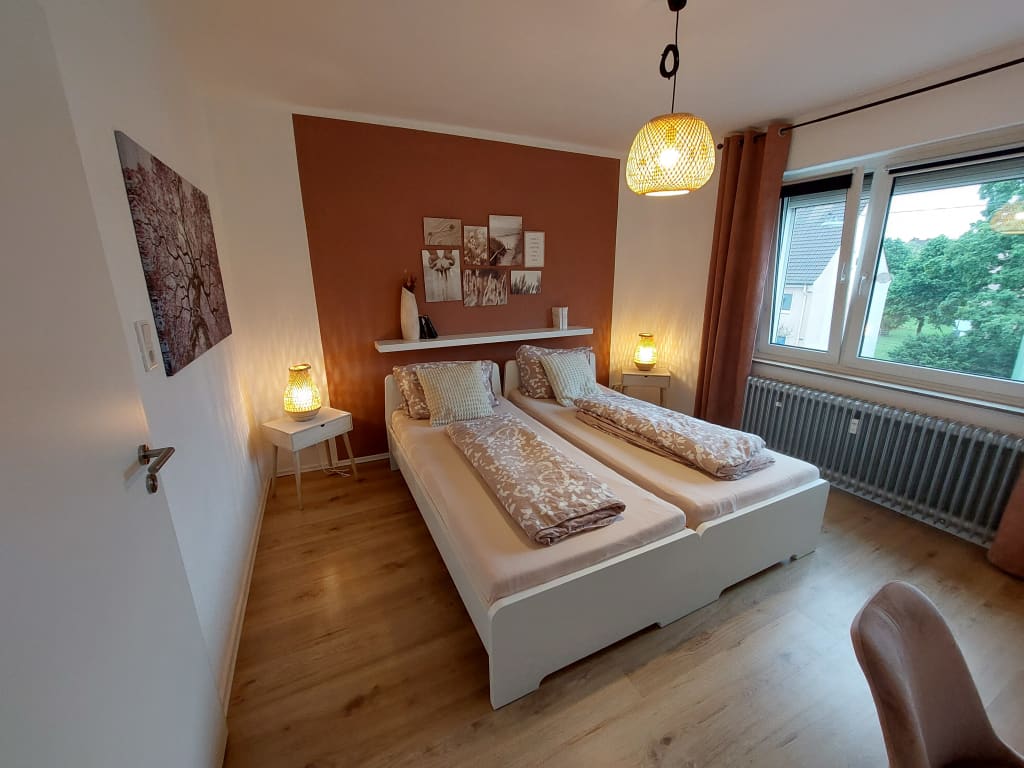 Wohnung zur Miete Wohnen auf Zeit 2.407 € 4 Zimmer 50 m²<br/>Wohnfläche 30.12.2024<br/>Verfügbarkeit Heeper Straße Heeper Fichten Bielefeld 33607