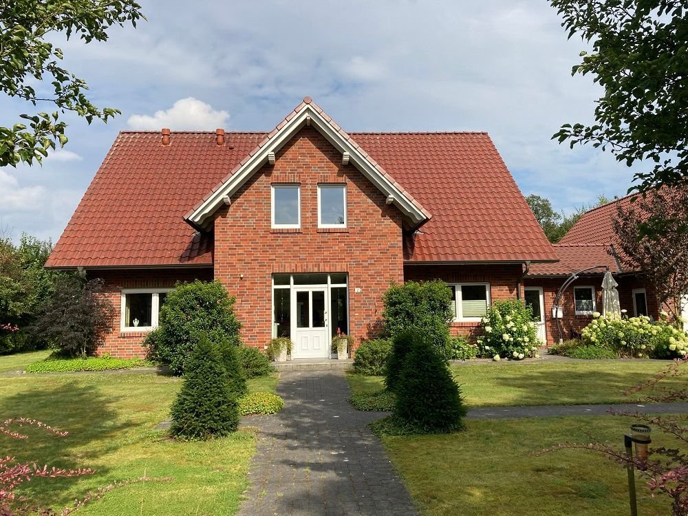 Einfamilienhaus zum Kauf 420.000 € 214 m²<br/>Wohnfläche 1.700 m²<br/>Grundstück Vahren Cloppenburg 49661