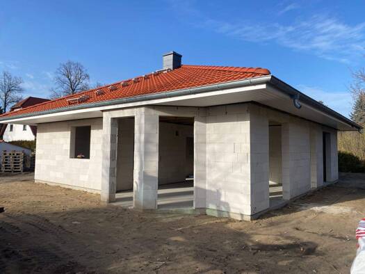 Bungalow zum Kauf provisionsfrei 675.000 € 120 m² 850 m² Grundstück frei ab sofort Duisburger Straße 44 Falkensee 14612