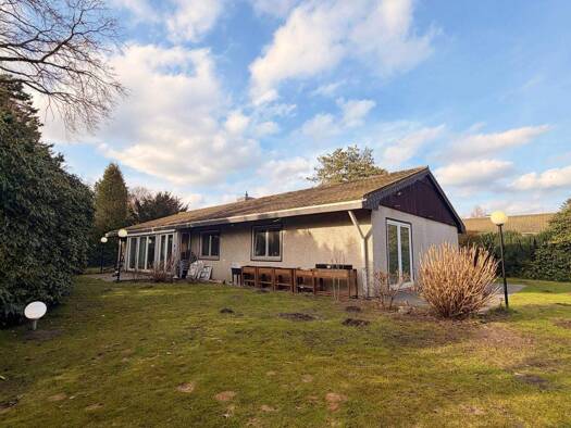 Bungalow zum Kauf 340.000 € 4 Zimmer 119 m² 890 m² Grundstück frei ab 01.05.2026 Rellingen 25462