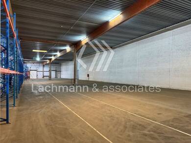 Lagerhalle zur Miete 3,90 € 1.800 m² Lagerfläche teilbar ab 968 m² Bremen 28307