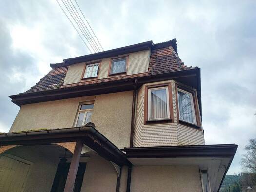 Mehrfamilienhaus zum Kauf 250.000 € 7 Zimmer 287 m² 294 m² Grundstück Wildbader Str. 57 Calmbach Bad Wildbad 75323