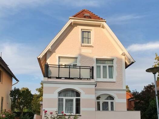 Wohnung zur Miete 730 € 2,5 Zimmer 60 m² frei ab sofort Rose 34 Travemünde Lübeck 23570