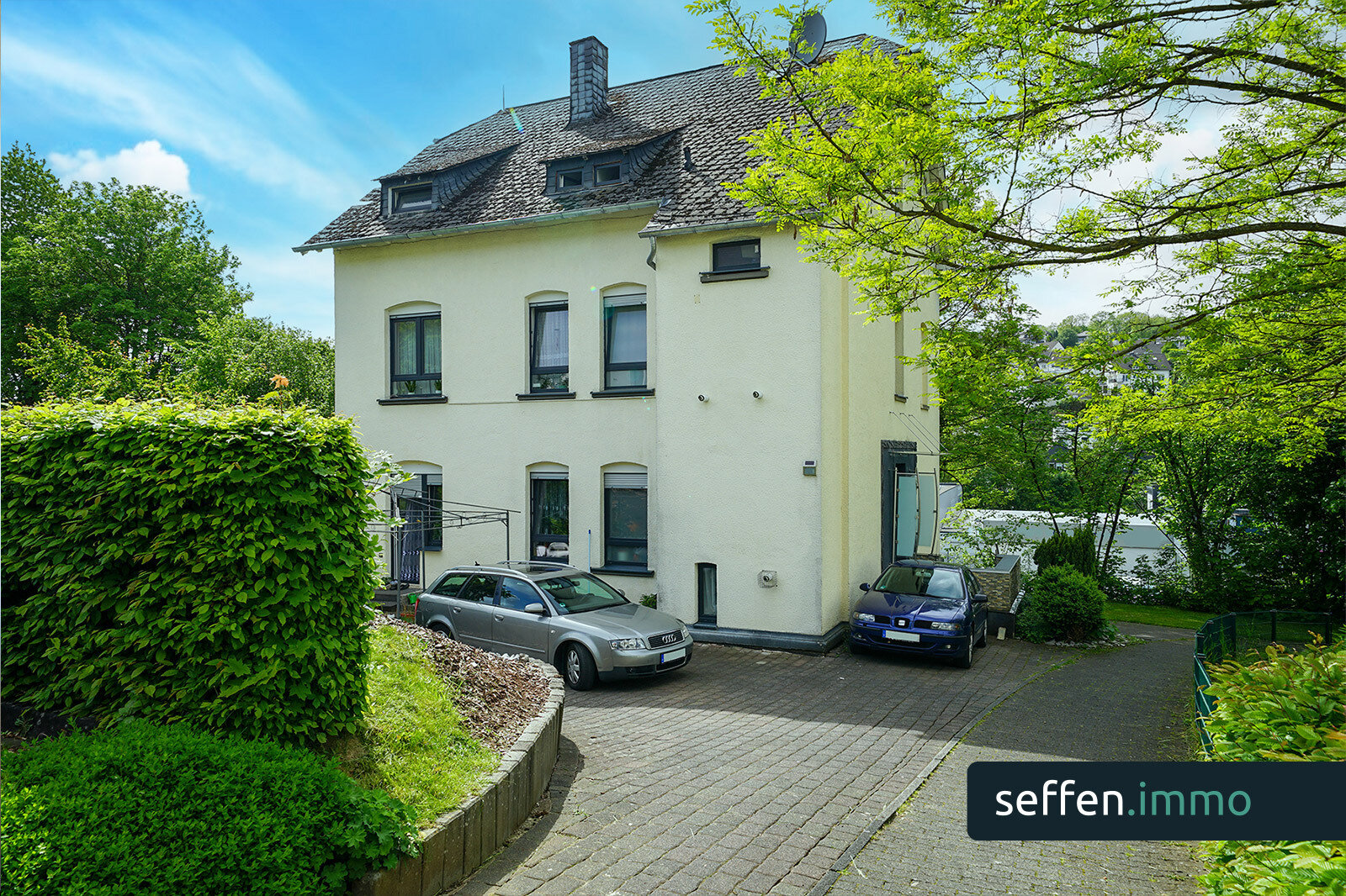 Mehrfamilienhaus zum Kauf als Kapitalanlage geeignet 399.000 € 11 Zimmer 225 m²<br/>Wohnfläche 574 m²<br/>Grundstück Olpe Olpe 57462