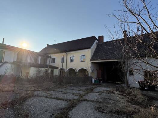 Haus zum Kauf 350.000 € 5.757 m² Grundstück Horn 3580